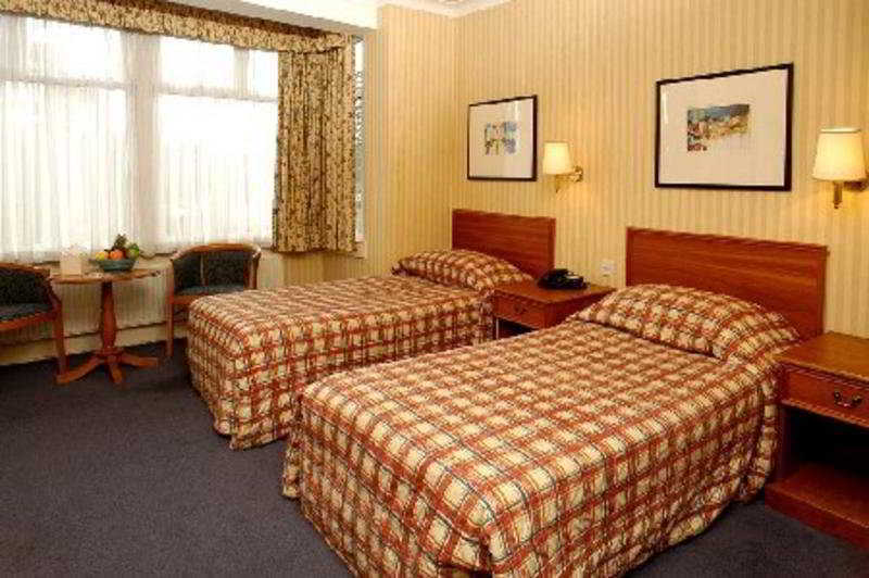 Comfort Hotel Harrow London Room photo